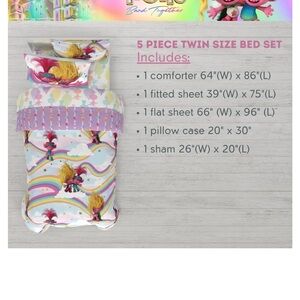Trolls band together comforter set